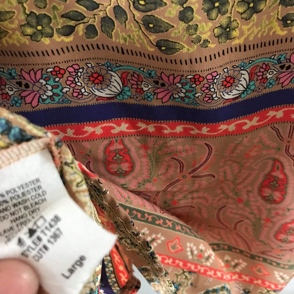 Cropped Patterned Top - Picture 5 of 5
